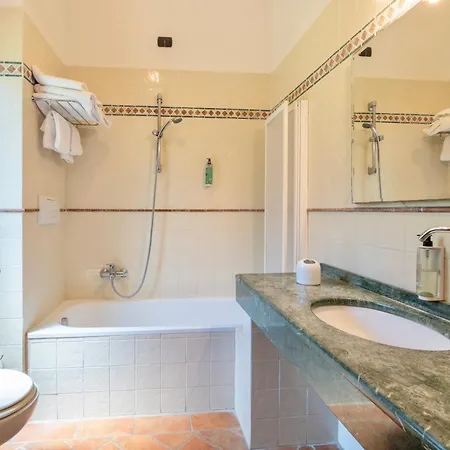 Hotel With Swimming Pool In San Donato Fronzano